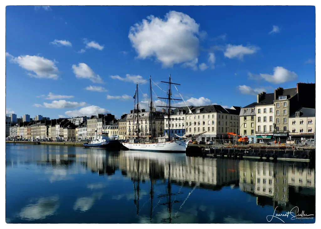 Vue de Cherbourg-en-Cotentin et de son port